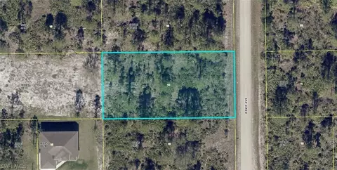 903 Dixie Ave N, Lehigh Acres, FL 33972