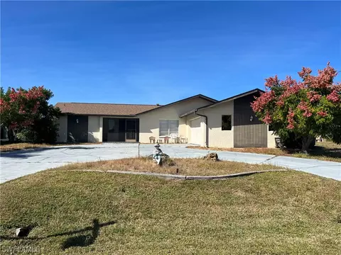 4910 SW 8th Pl, Cape Coral, FL 33914