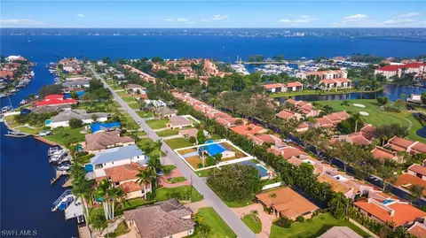 959 N Town And River Dr, Fort Myers, FL 33919