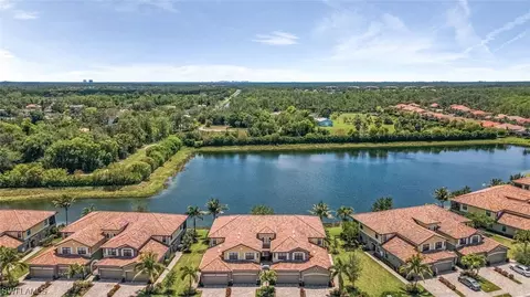 9490 Napoli Ln #202, Naples, FL 34113