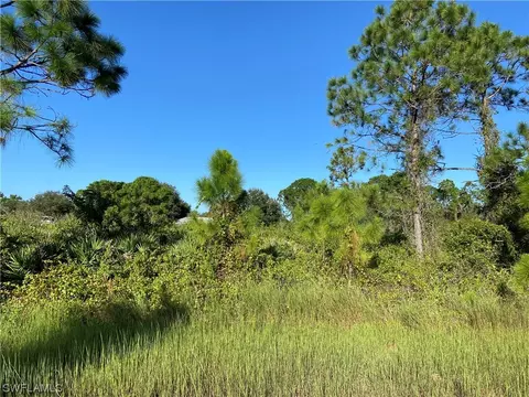 1757 Pine Ave, Lehigh Acres, FL 33972