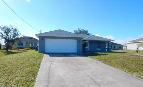 1008 NE 40th St, Cape Coral, FL 33909