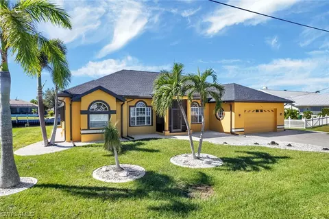 125 Colonial St SE, Port Charlotte, FL 33952