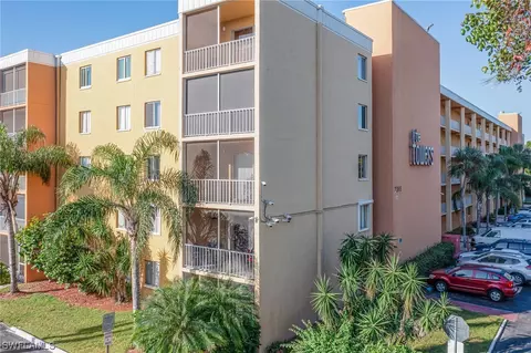 2366 E Mall Dr #117, Fort Myers, FL 33901