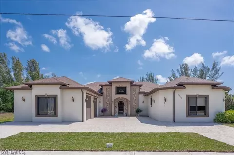 2203 Surfside Blvd, Cape Coral, FL 33991