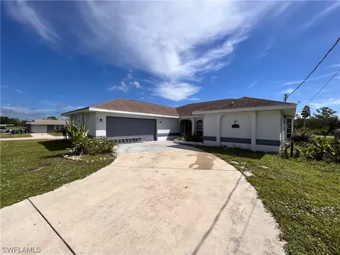 415 Cortez Dr, Port Charlotte, FL 33980