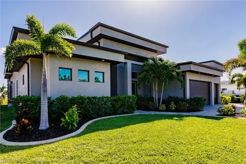 2829 SW 17th Pl, Cape Coral, FL 33914