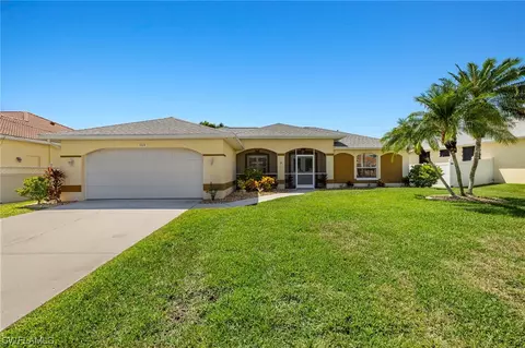 1828 SW 49th Ln, Cape Coral, FL 33914