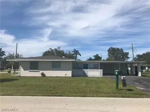 4220 Deleon St, Fort Myers, FL 33901
