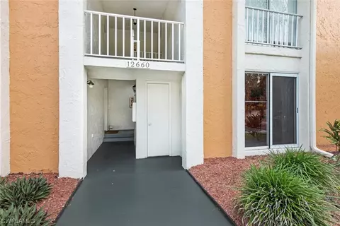 12660 Kenwood Ln #B, Fort Myers, FL 33907