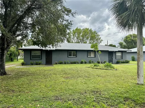 3245-3247 Willard St, Fort Myers, FL 33916