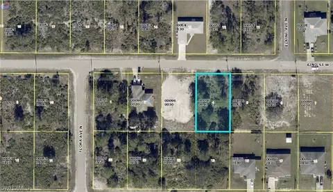 2703 42nd St W, Lehigh Acres, FL 33971