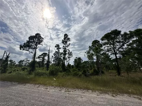 1052 Marshall Ave S, Lehigh Acres, FL 33974