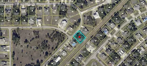 2109-2111 Fairway Dr, Lehigh Acres, FL 33973