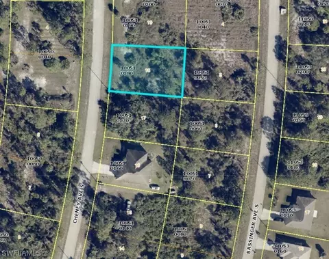 1039 Cheney Ave, Lehigh Acres, FL 33974