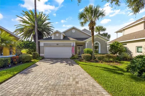 196 Somerset Ct, Saint Augustine, FL 32084 photo 3