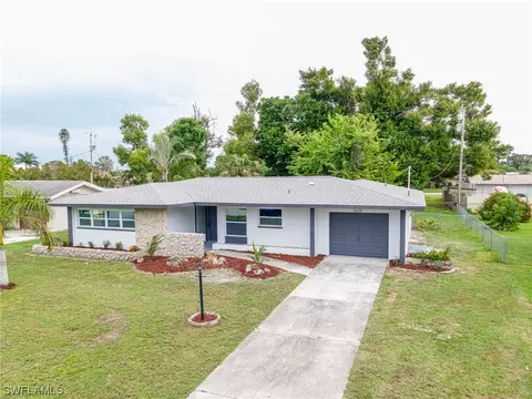 2635 SE 17th Ave, Cape Coral, FL 33904