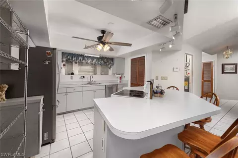 140 S Davis St, Labelle, FL 33935 photo 5