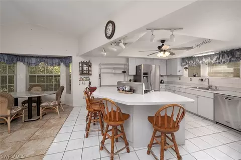 140 S Davis St, Labelle, FL 33935 photo 4