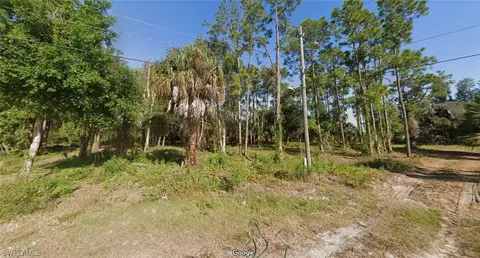 5222 Beauty St, Lehigh Acres, FL 33971
