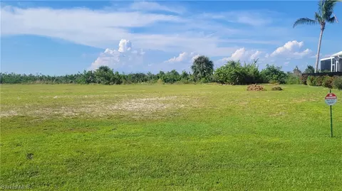 4237 NW 13th St, Cape Coral, FL 33993