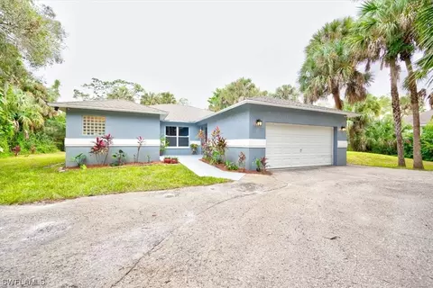2560 4th Ave SE, Naples, FL 34117