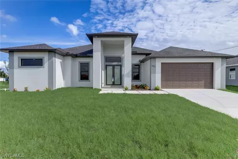 2323 NW 38th Pl, Cape Coral, FL 33993