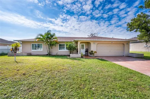 446 SW 19th Ln, Cape Coral, FL 33991