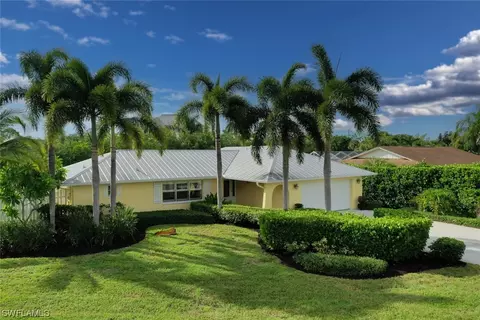 27256 Belle Rio Dr, Bonita Springs, FL 34135
