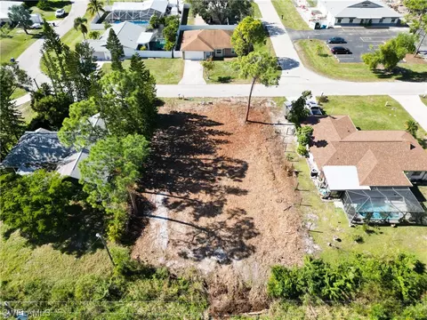 17125 Capri Dr, Fort Myers, FL 33967