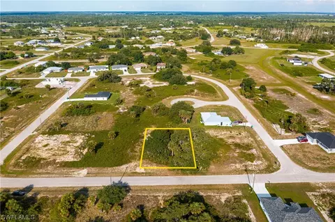 3013 Adcock Dr, Labelle, FL 33935
