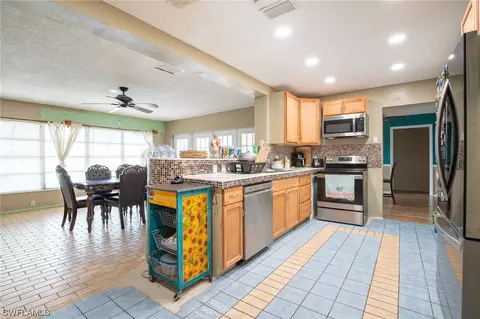 4506 Ida Ct, Labelle, FL 33935 photo 14