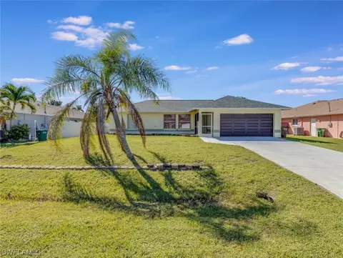 618 Retunda Pkwy W, Cape Coral, FL 33904