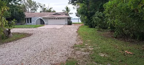 3673 Edgewood Ave, Fort Myers, FL 33916