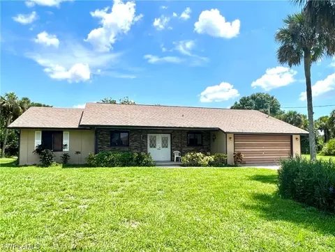 5006 Pike Ln, Labelle, FL 33935