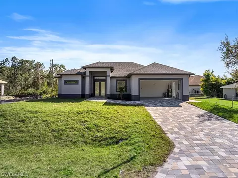 1605 W 9th St, Lehigh Acres, FL 33972