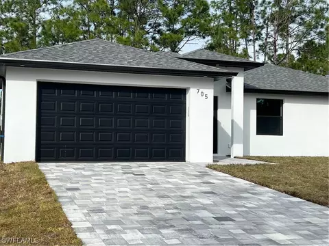 705 E 11th St, Lehigh Acres, FL 33972