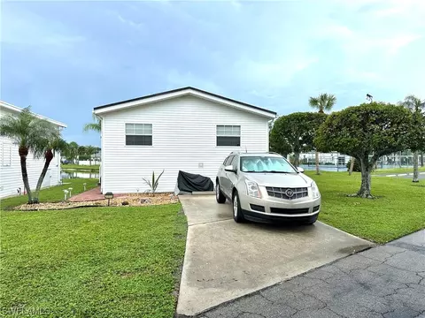 20191 Cobblestone Ct, Estero, FL 33928 photo 2