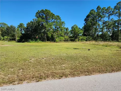427 Gray Ave S, Lehigh Acres, FL 33974