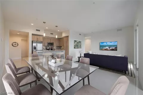 15901 Royal Pointe Ln #412, Fort Myers, FL 33908