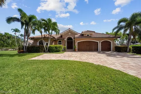 15401 River By Rd, Fort Myers, FL 33908