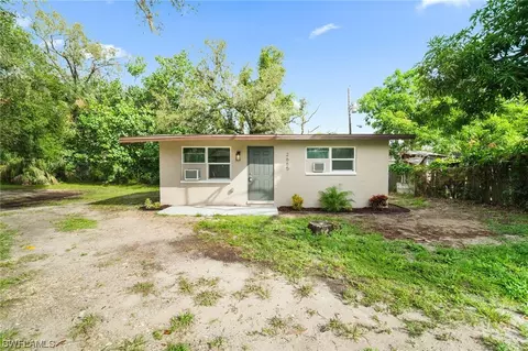 2665 Saint Charles St, Fort Myers, FL 33916