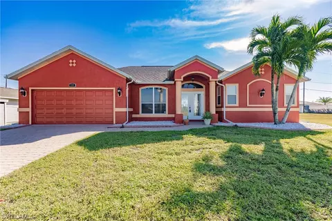1909 NE 1st Pl, Cape Coral, FL 33909