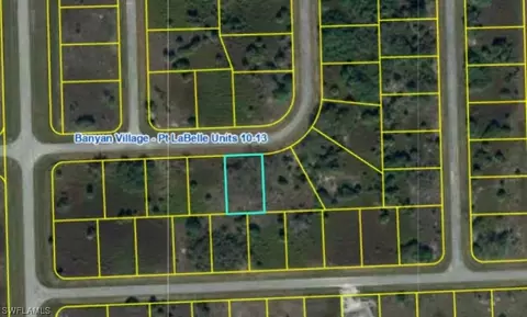 309 Phoenix Ter, Labelle, FL 33935