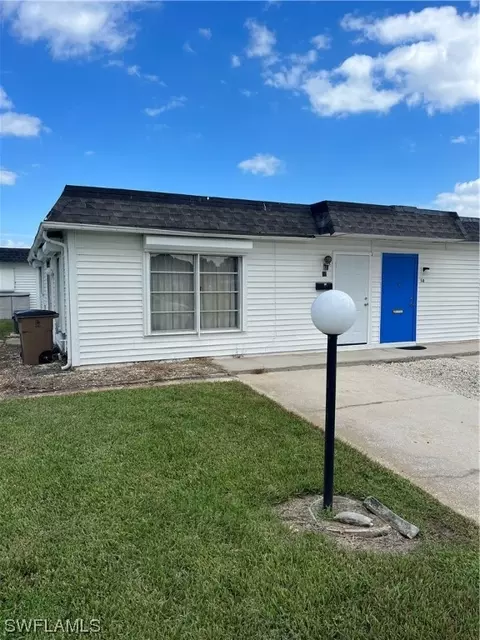60 Hamlin Ct, Lehigh Acres, FL 33936
