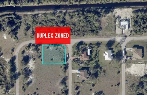 372-374 Compese Ave S, Lehigh Acres, FL 33974