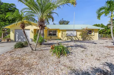 11360 Capistrano Ct, Fort Myers, FL 33908