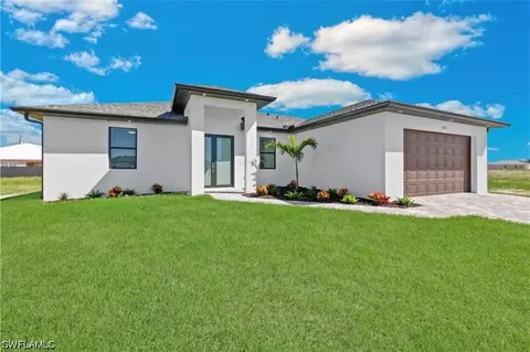 3015 NE Juanita Pl, Cape Coral, FL 33909