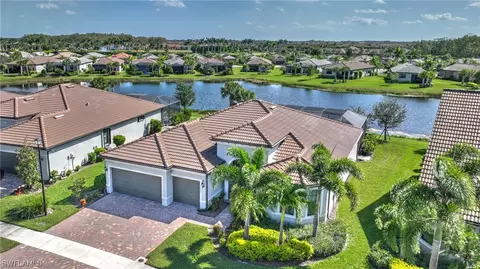 11753 Bowes Cir, Fort Myers, FL 33913