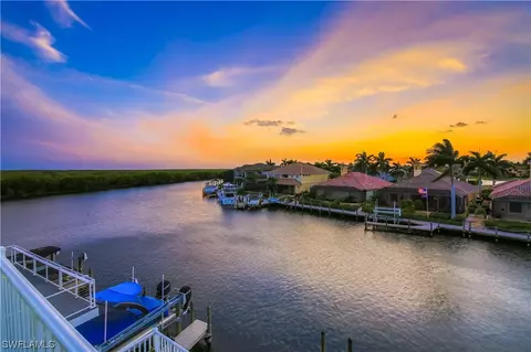 5850 Shell Cove Dr, Cape Coral, FL 33914